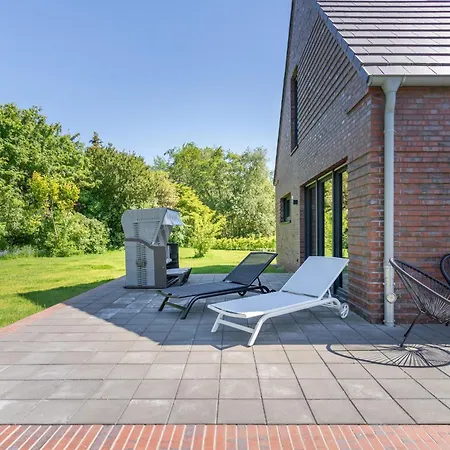 Huus Holiday home